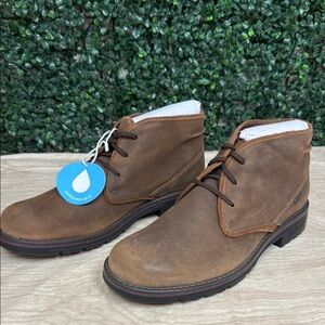 CLARKS MORRIS PEAK LEATHER CHUKKA BOOTS BROWN - 10